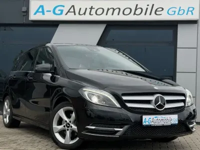 Gebraucht Mercedes B200 Sport 156 PS (114 kW) 2013 Schwarz Kleinwagen