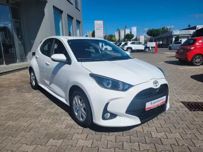 Gebraucht Toyota Yaris Comfort 116 PS (85 kW) 2025 Weiß Kleinwagen