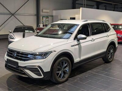 Weiß Gebraucht 2022 VW Tiguan Allspace Life SUV | 24.900 € (Fairer Preis)