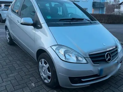 Gebraucht Mercedes A150 95 PS (69 kW) 2009 Silber Kleinwagen