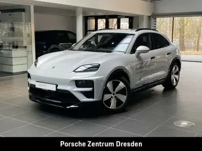 Gebraucht Porsche Macan Turbo 469 kW (639 PS) 2024 Andere farbe SUV