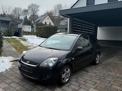 Gebraucht Ford Fiesta Ambiente 70 PS (51 kW) 2007 Schwarz Kleinwagen