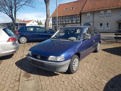 Second-hand Opel Astra 75 CP (55 kW) 1995 Albastru Berlinǎ