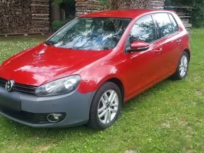 Gebraucht VW Golf VI Highline 122 PS (89 kW) 2011 Rot Kleinwagen