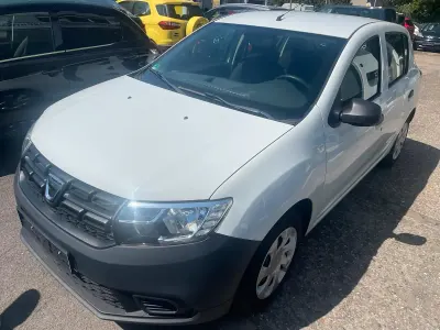 Gebraucht Dacia Sandero 73 PS (53 kW) 2018 Weiß Limousine