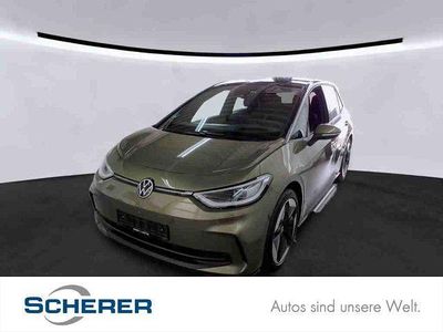 Dark olivine green metallic / Gebraucht 2023 VW ID.3 Pro Kleinwagen | 30.930 € (Fairer Preis)