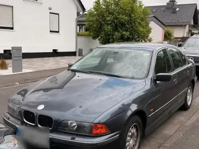 Gebraucht BMW 523 170 PS (125 kW) 1997 Grau Limousine
