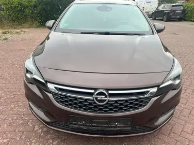 Gebraucht Opel Astra Innovation 150 PS (110 kW) 2017 Braun Kombi