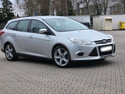 Usata Ford Focus 105 CV (77 kW) 2013 Grigio Station wagon
