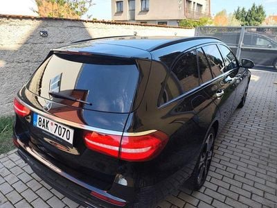 Usata Mercedes E350 258 CV (189 kW) 2018 Nero Berlina