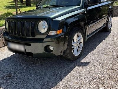 Gebraucht Jeep Patriot Overland 170 PS (125 kW) 2010 Grün SUV