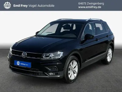 Gebraucht VW Tiguan Highline 150 PS (110 kW) 2020 Deep black perleffekt SUV