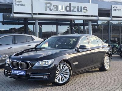Second-hand BMW 740 Exclusive 313 CP (230 kW) 2015 Negru Berlinǎ