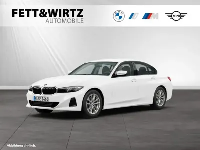 Gebraucht BMW 318 Comfort Edition 156 PS (114 kW) 2025 Alpinweiss Limousine