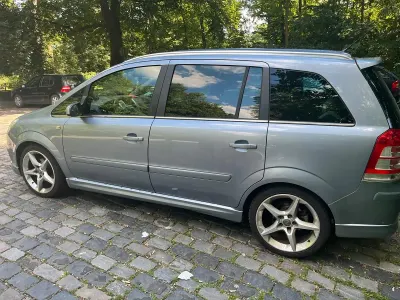 Gebraucht Opel Zafira 140 PS (102 kW) 2009 Grau Van / Kleinbus