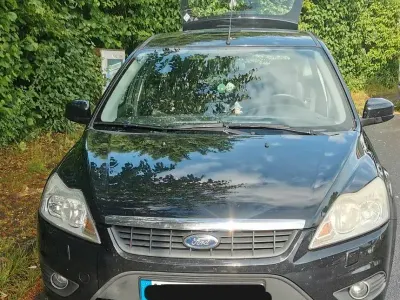 Gebraucht Ford Focus Style 101 PS (74 kW) 2009 Schwarz Limousine
