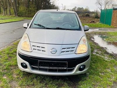 Nissan Pixo