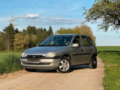Używany Opel Corsa Eco 68 KM (50 kW) 2000 Srebrny Hatchback