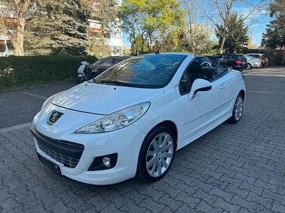 Gebraucht Peugeot 207 CC 120 PS (88 kW) 2012 Weiß Cabrio