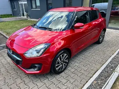 Gebraucht Suzuki Swift 82 PS (60 kW) 2021 Rot Kleinwagen