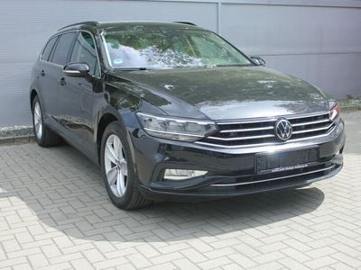 Schwarz Gebraucht 2023 VW Passat Business Kombi | 25.990 € (Guter Preis)