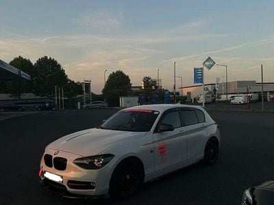 Second-hand BMW 118 Sport Line 170 CP (125 kW) 2014 Alb Hatchback