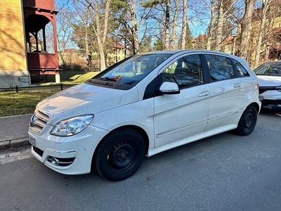 Gebraucht Mercedes B170 116 PS (85 kW) 2009 Weiß Van / Kleinbus