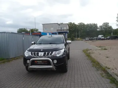 Gebraucht Mitsubishi L200 Top 181 PS (133 kW) 2016 Schwarz Pickup