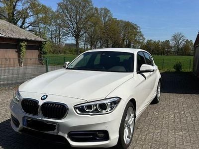 Usata BMW 120 Sport Line 184 CV (135 kW) 2018 Bianco Utilitaria