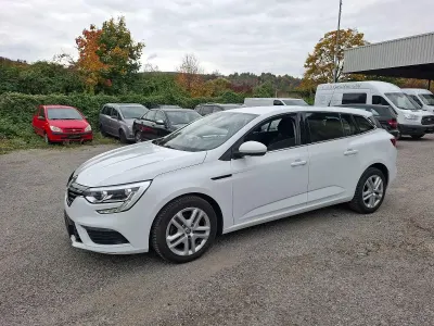 Gebraucht Renault Mégane GrandTour 101 PS (74 kW) 2017 Weiß Kombi