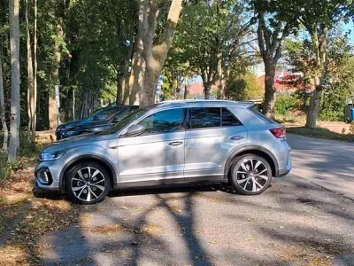 Gebraucht VW T-Roc R-line 150 PS (110 kW) 2024 Silber SUV