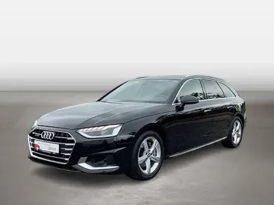 Gebraucht Audi A4 Advanced 204 PS (150 kW) 2023 Mythosschwarz metallic Kombi
