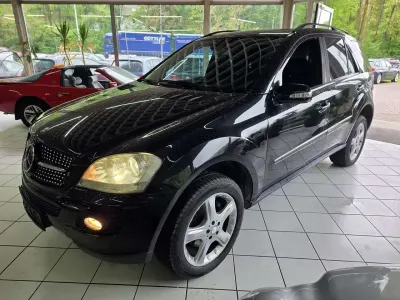 Gebraucht Mercedes ML280 190 PS (139 kW) 2008 Schwarz SUV