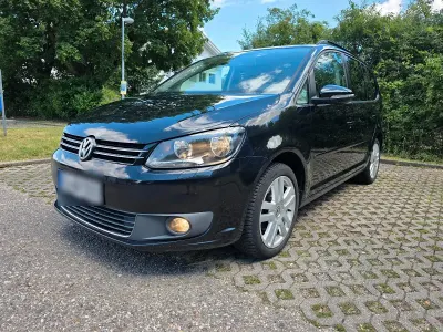 Gebraucht VW Touran 105 PS (77 kW) 2011 Schwarz Van / Kleinbus