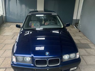 Gebraucht BMW 316 102 PS (75 kW) 1993 Blau Limousine