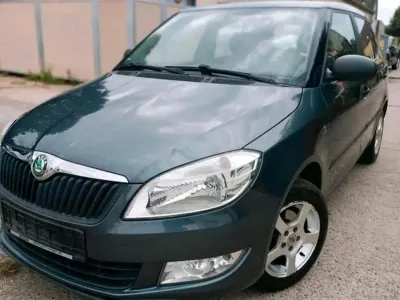 Gebraucht Skoda Fabia 70 PS (51 kW) 2012 Grau Kleinwagen