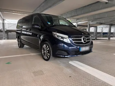 Gebraucht Mercedes V220 163 PS (119 kW) 2016 Blau Van / Kleinbus