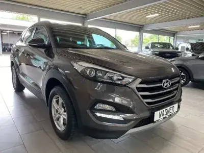 Gebraucht Hyundai Tucson Advantage 132 PS (97 kW) 2017 Braun SUV