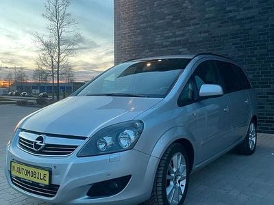 Usata Opel Zafira Family 116 CV (85 kW) 2012 Argento Monovolume