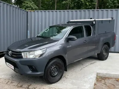 Gebraucht Toyota HiLux 150 PS (110 kW) 2019 Silber Pickup