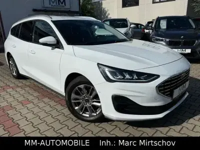 Gebraucht Ford Focus Titanium X 147 PS (108 kW) 2023 Frozen white Kombi