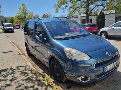 Usata Peugeot TePee Family 114 CV (83 kW) 2012 Blu Station wagon