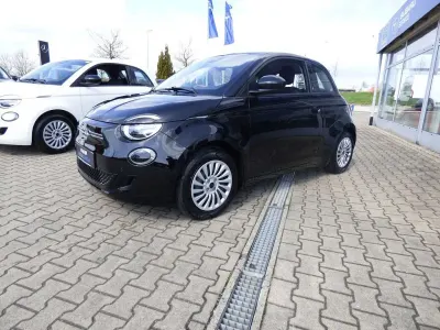 Neu Fiat 500e Red 86 kW (118 PS) 2025 Colore esterno (onyx schwarz) Kleinwagen