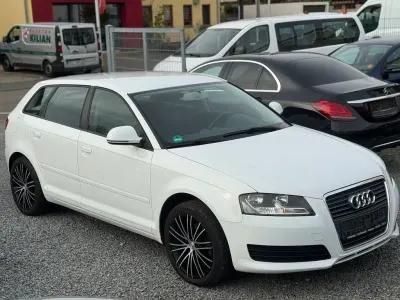 Gebraucht Audi A3 Attraction 160 PS (117 kW) 2010 Weiß Kleinwagen