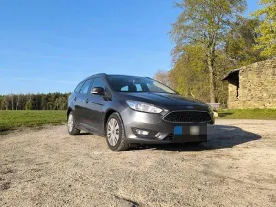 Gebraucht Ford Focus 125 PS (91 kW) 2016 Grau Kombi