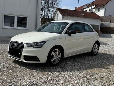 Gebraucht Audi A1 Attraction 86 PS (63 kW) 2011 Weiß Kleinwagen