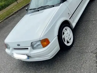 Gebraucht Ford Escort Cabriolet 102 PS (75 kW) 1989 Weiß Cabrio