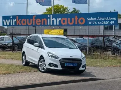 Gebraucht Ford S-MAX Titanium 190 PS (139 kW) 2018 Frozen white Van / Kleinbus