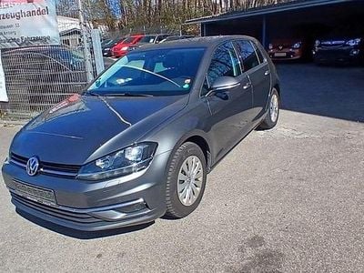 Second-hand VW Golf VII Sound 115 CP (84 kW) 2017 Gri Berlinǎ