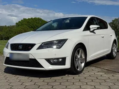 Używany Seat Leon FR 179 KM (131 kW) 2014 Biały Sedan/Limuzyna
